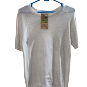 women's white tshirts
